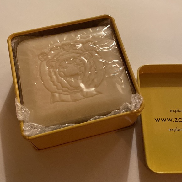 Pro de Provence Leo Zodiac Soap Collectible Tin Made in France - Picture 3 of 3